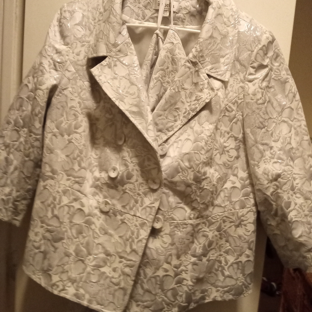 Isabella womens 2pc suit NWOT